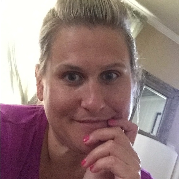 Meet your Posher, Sherri - Picture 1 of 1